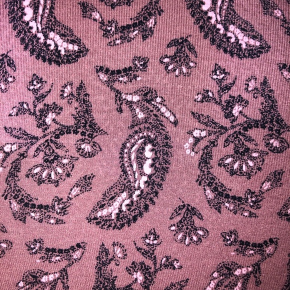 patterned long sleeve tee - Picture 2 of 2